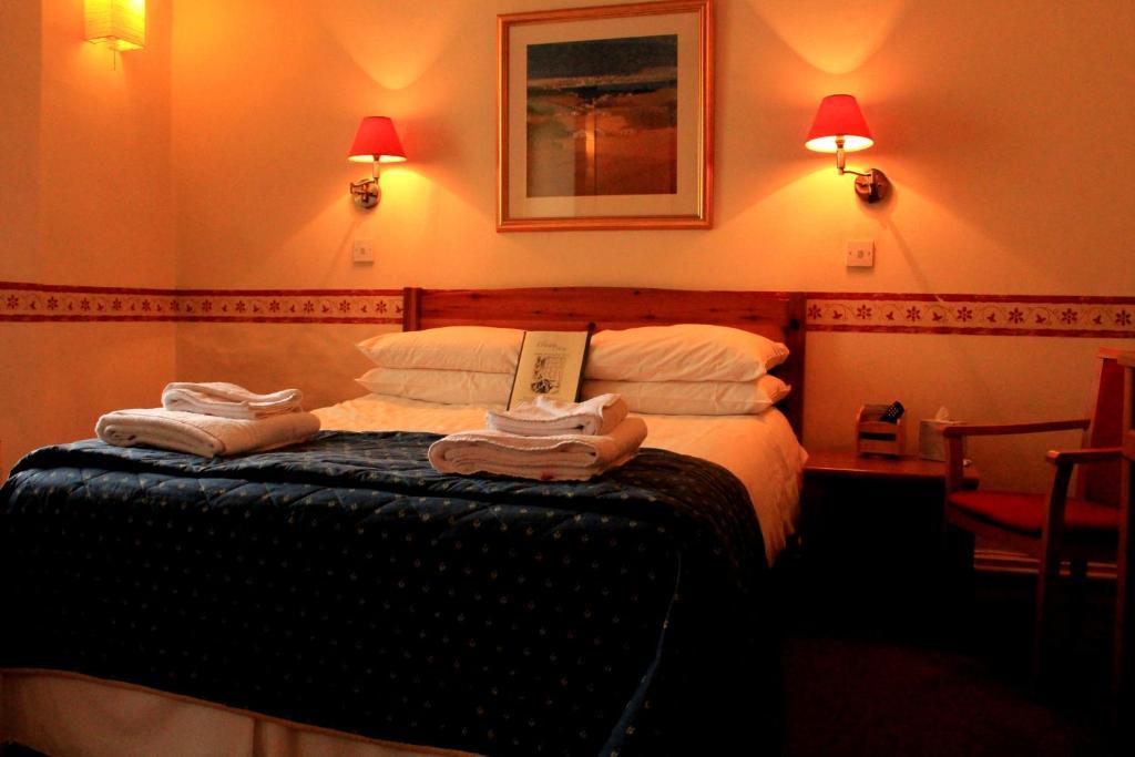 The Crown At Wells, Somerset Room photo